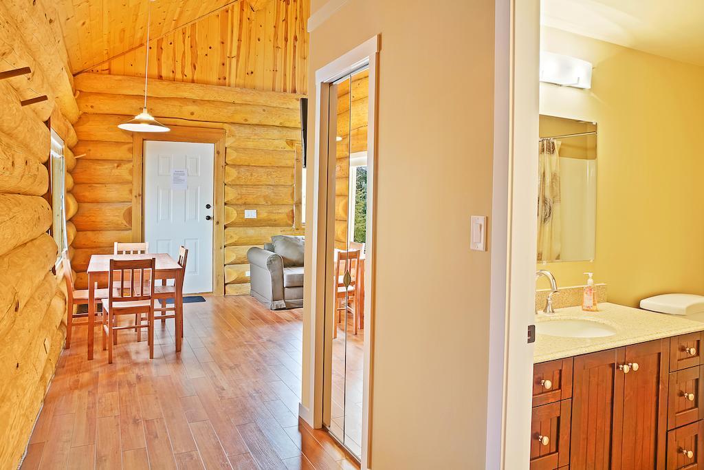 Lac Le Jeune Wilderness Resort 캠룹스 객실 사진