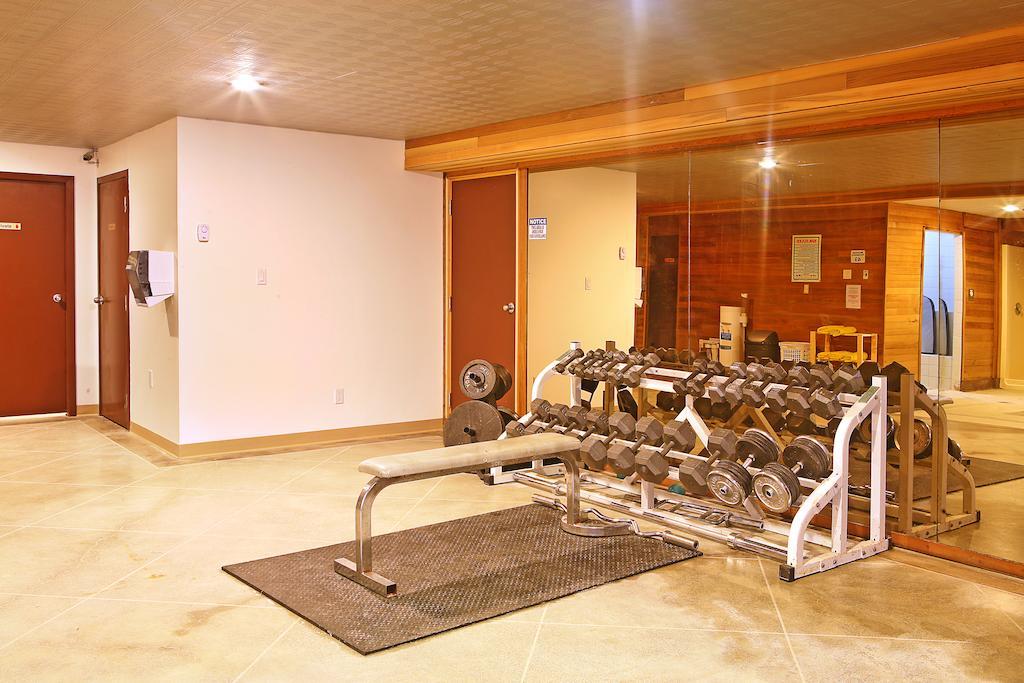 Lac Le Jeune Wilderness Resort 캠룹스 외부 사진